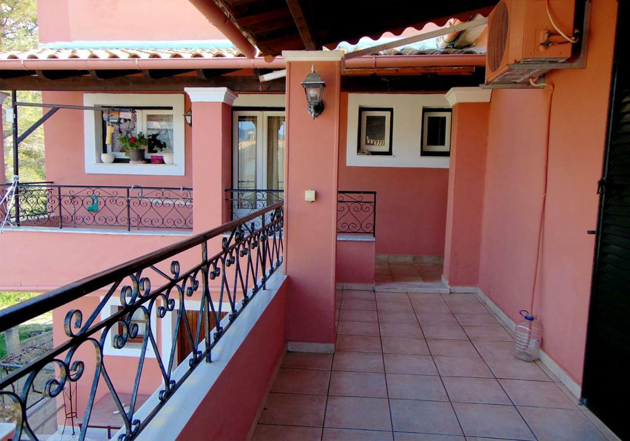 Paradise House Liapades Esterno foto