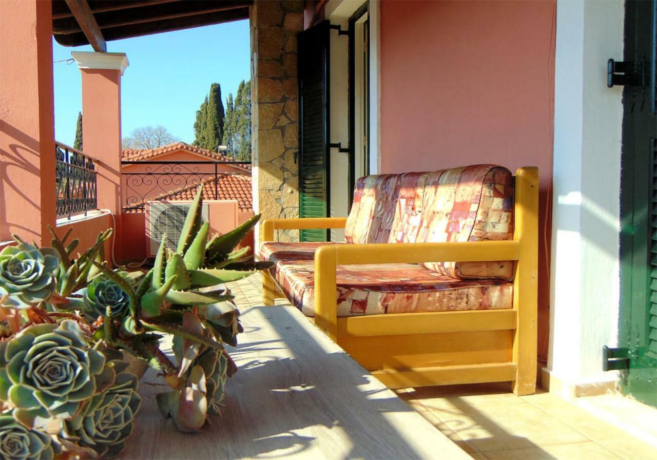 Paradise House Liapades Esterno foto